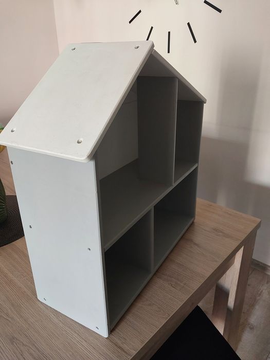 Domek ikea, półka.