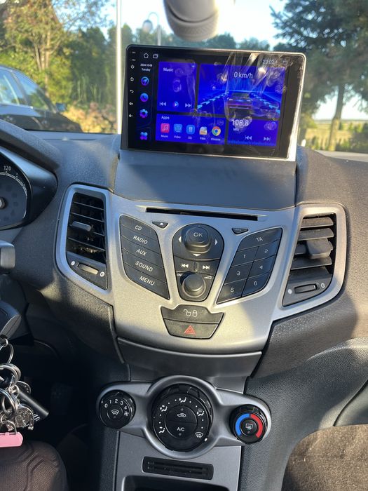 Ford fiesta mk7 2010 rok GAZ niski przebieg