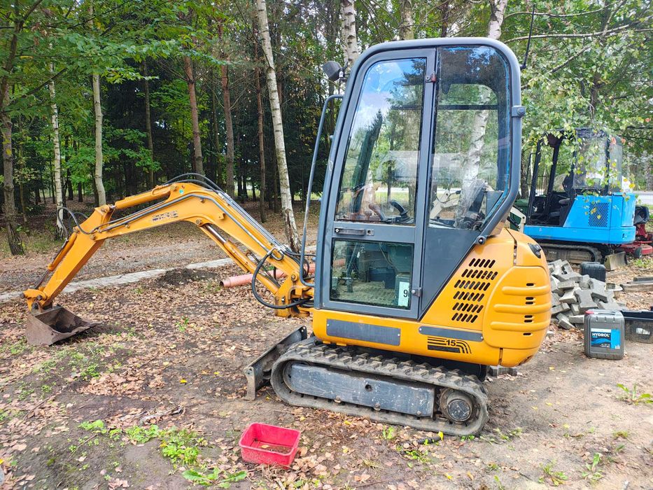 Minikoparka Case 15 2001 rok silnik Perkins