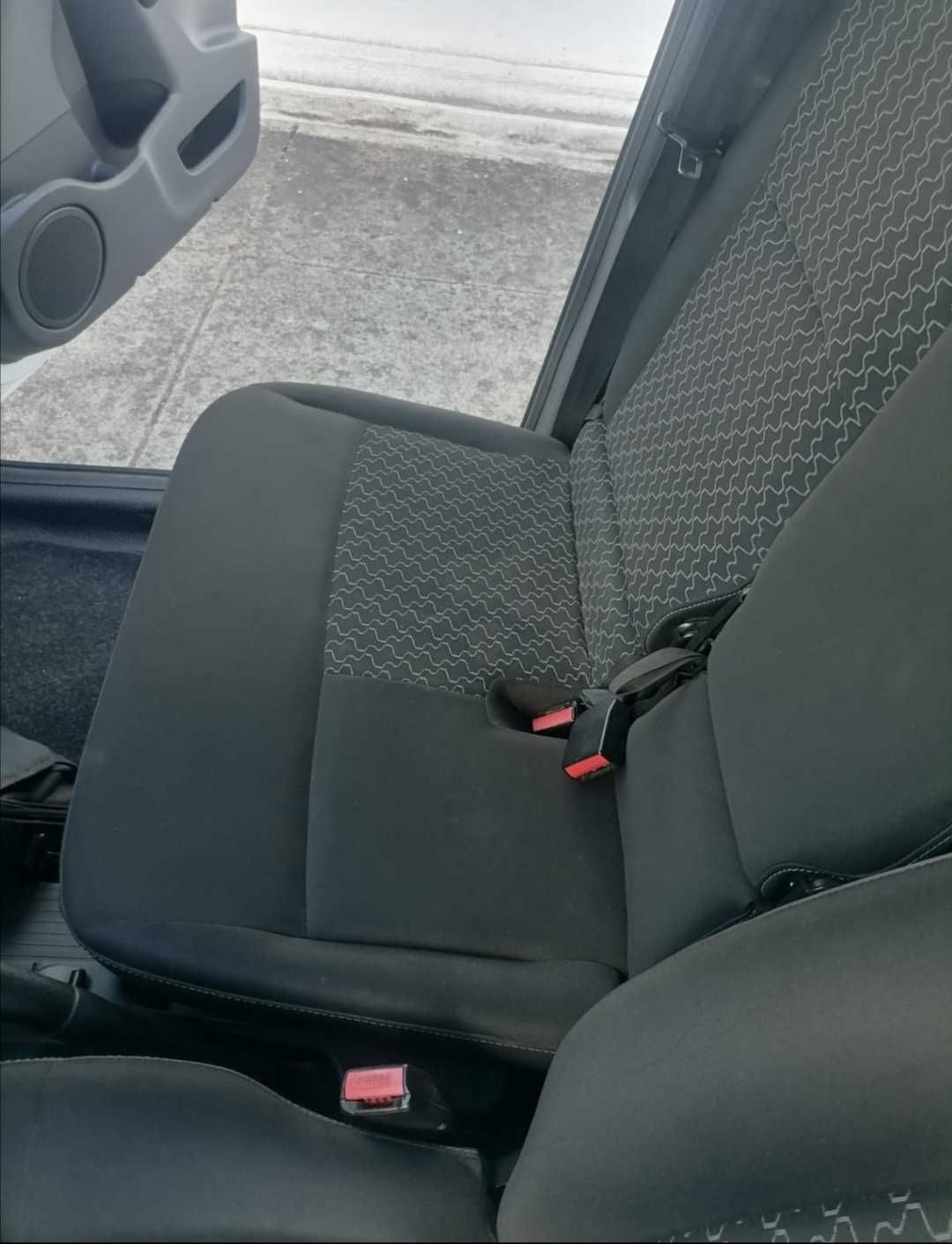Renault kangoo maxi 1.5 dci 3 lugares com alçapão de carga até 2.90 m