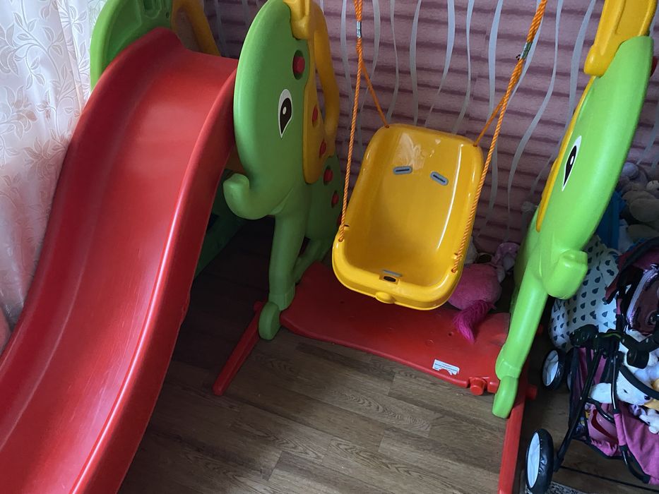 Дитячий комплекс (гойдалка, горка)