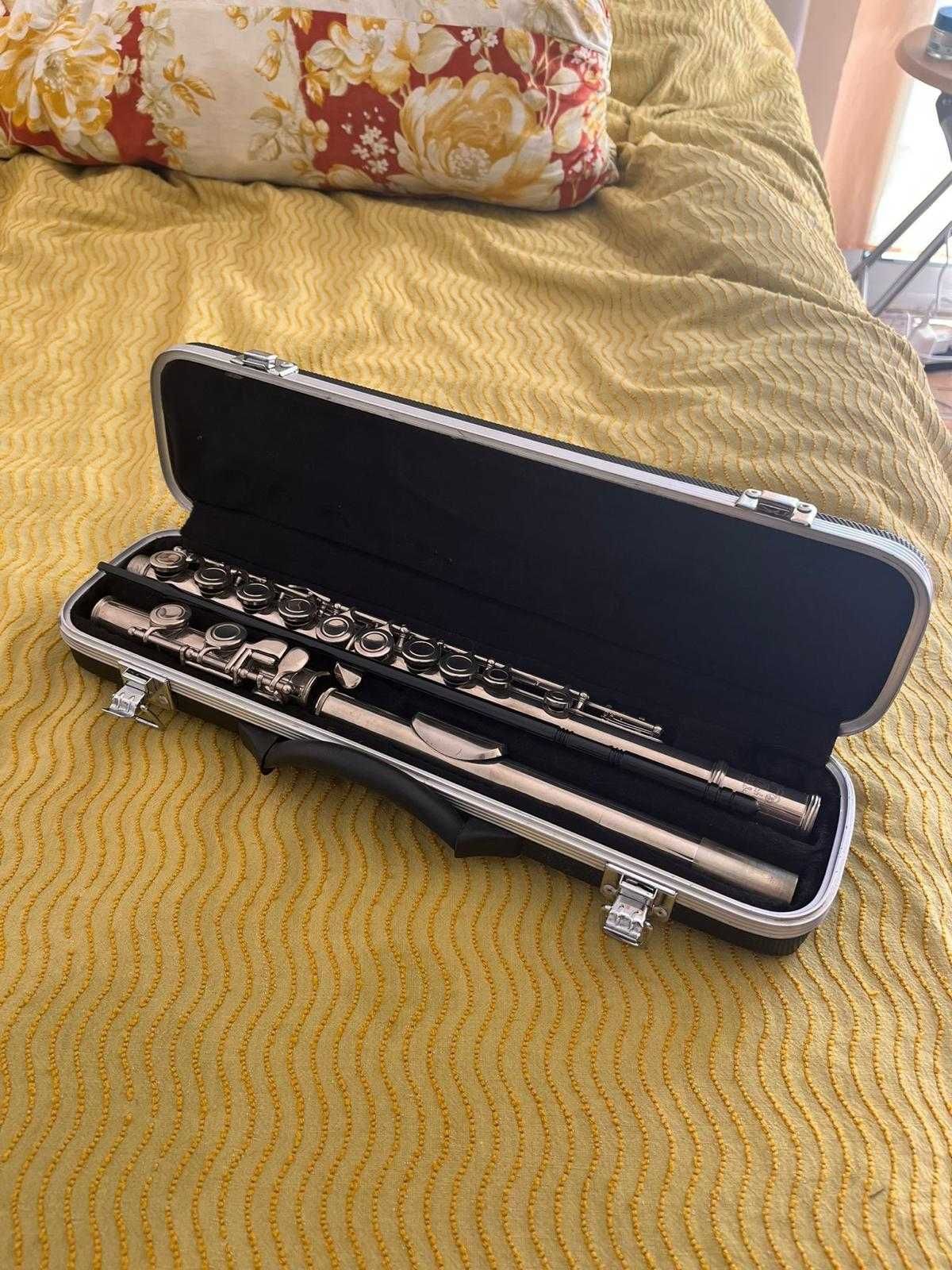 Flauta com Estojo + Livros + CDs - J. Michael / Flute with Case