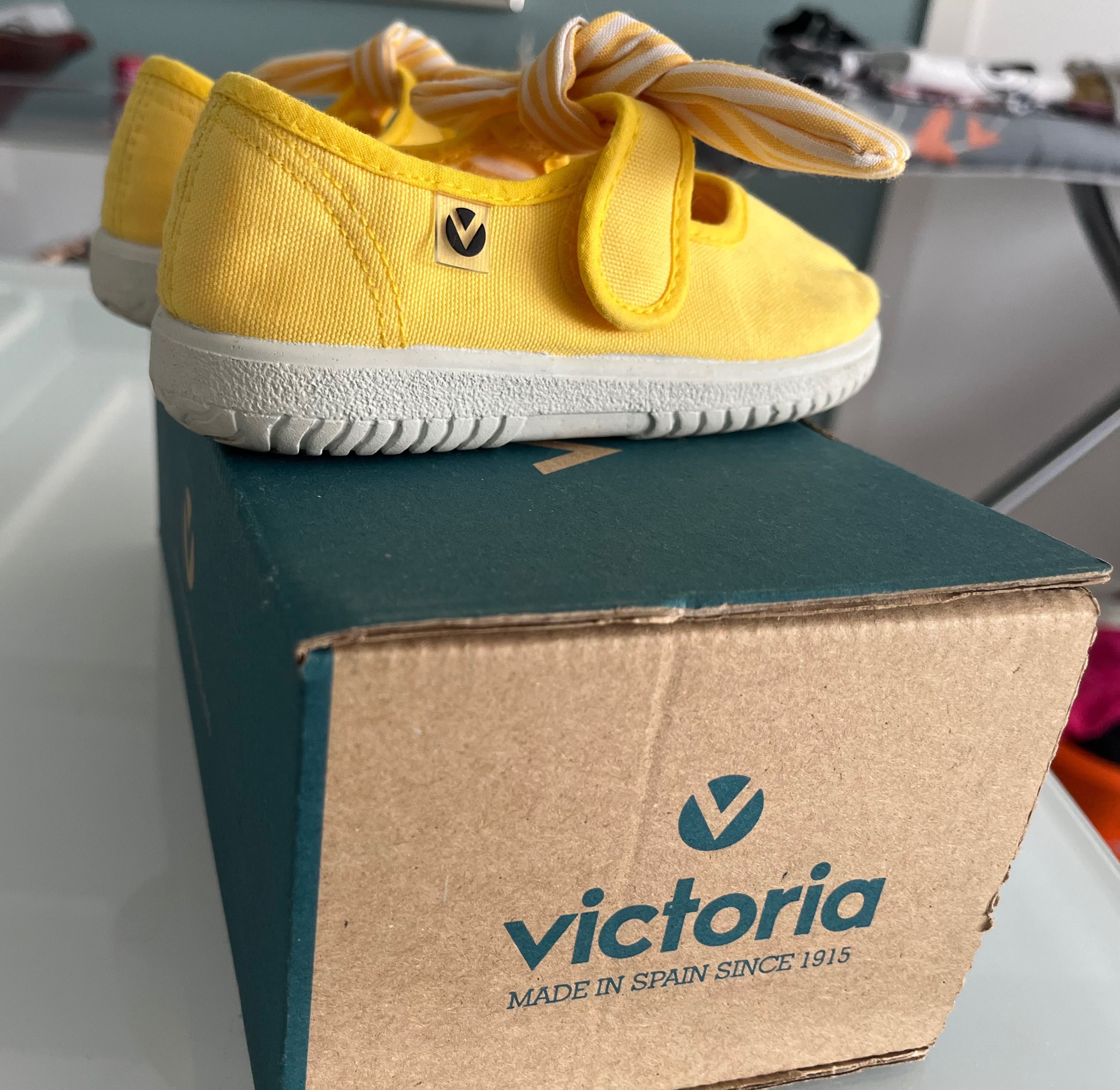 Sapatos Amarelos Victoria