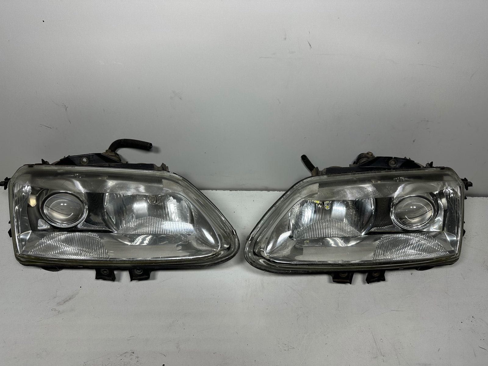 Renault Espace III Reflektory Xenon Komplet Lewy i Prawy