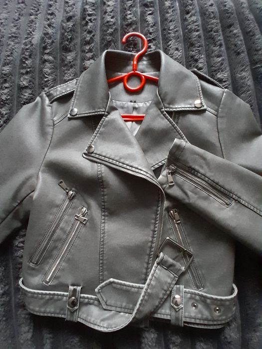 Продам косуху у гарному стані. Розмір М.