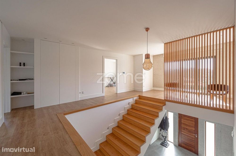 Quinta de Luxo T10 em Queiriz