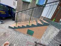 Kamienny dywan balkon taras schody