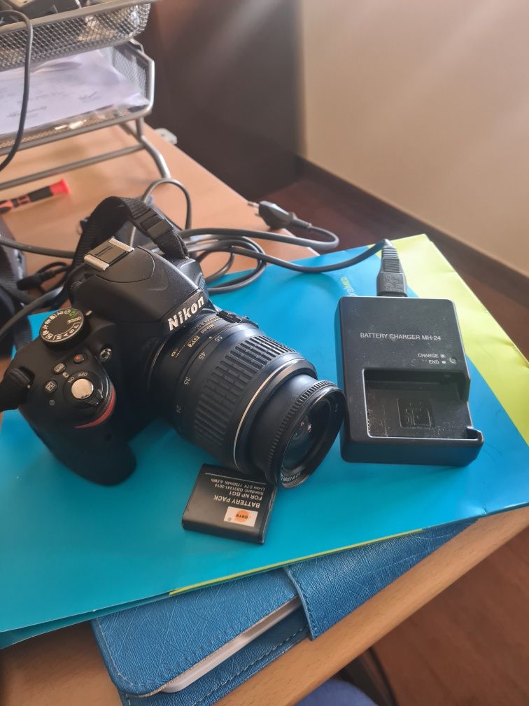 Máquina fotográfica Nikon D3200