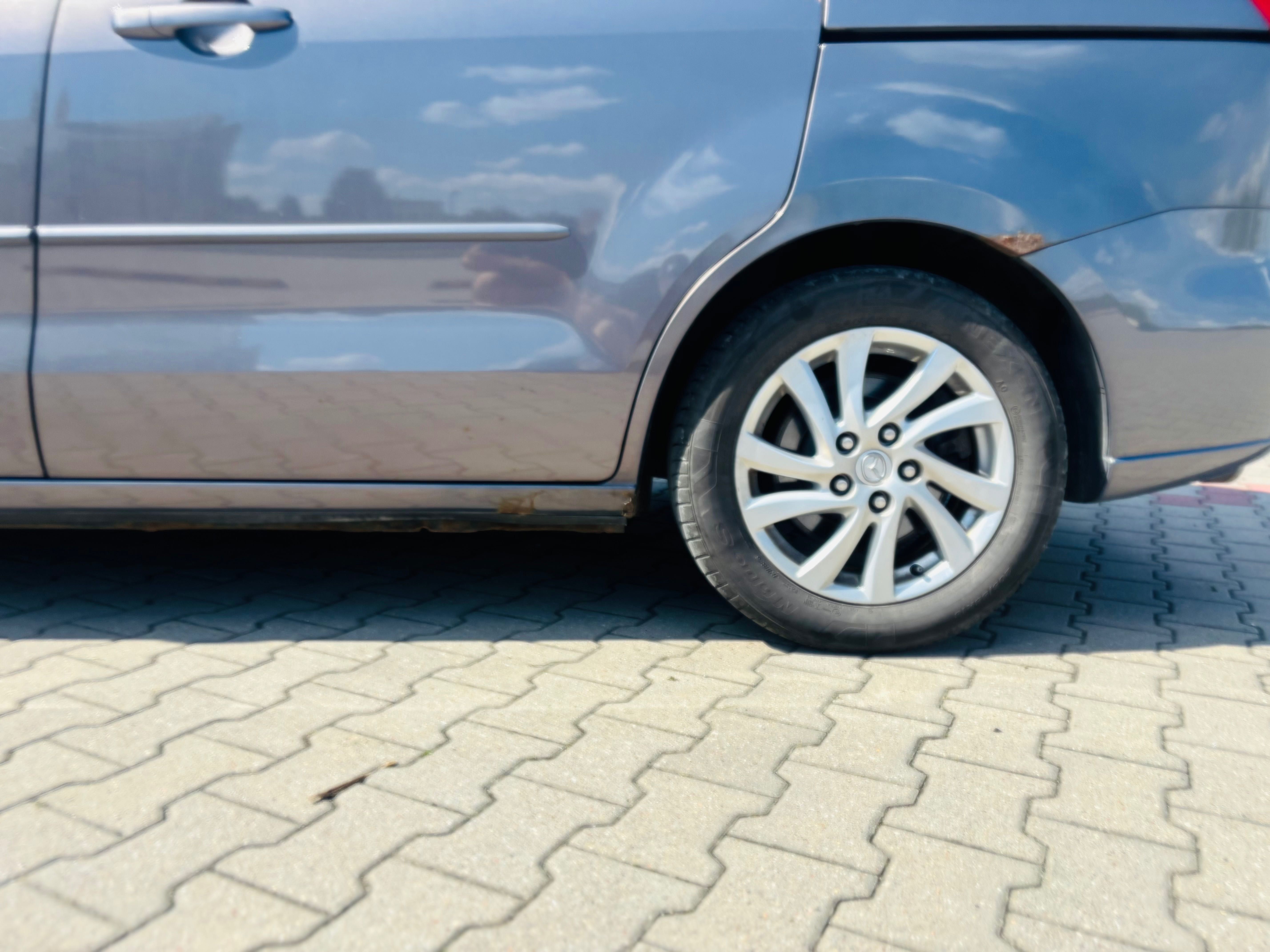 Mazda 5 sprawna klima, alu, 7 miejsc, świeży przegląd techniczny.