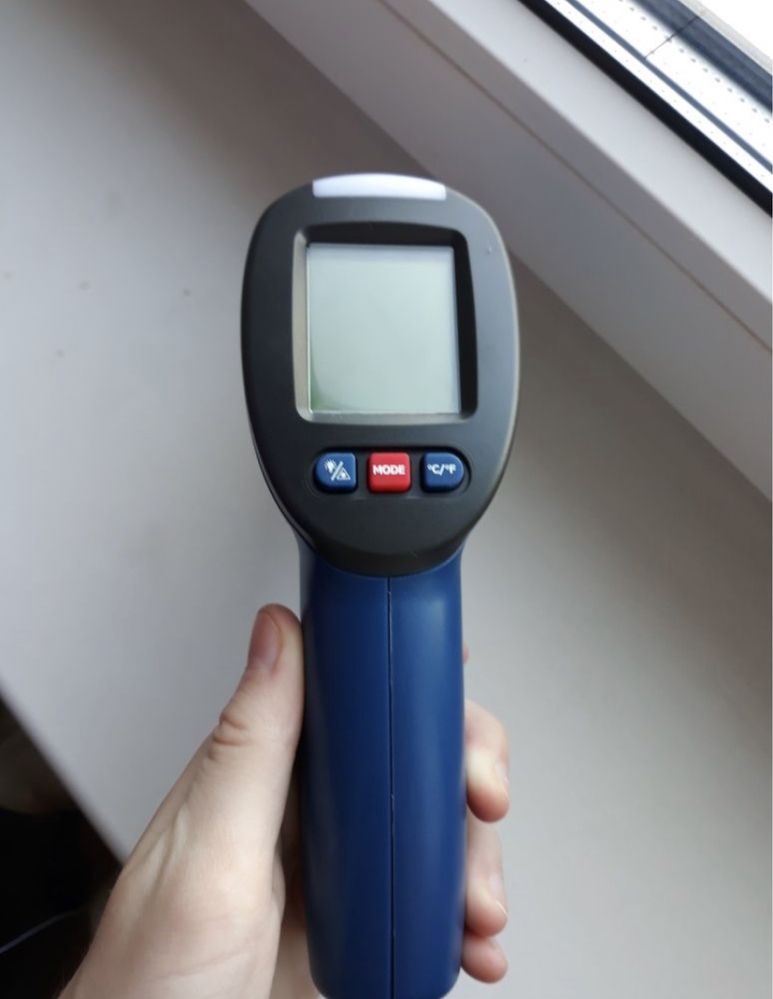 Инфракрасный термометр с детектором точки росы