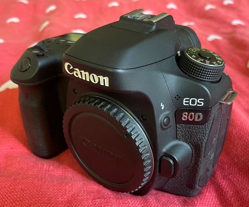 Canon 80D на запчастини