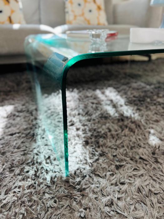 Mesa de centro em vidro temperado curvado - habitat