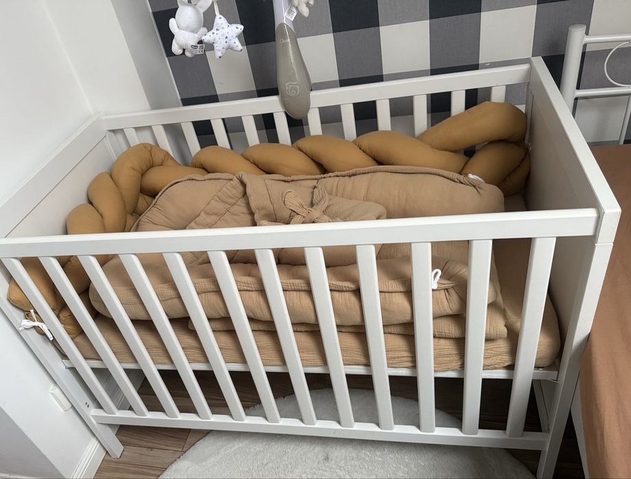Łóżeczko Sundvik/materac/karuzela/ kpl do spania