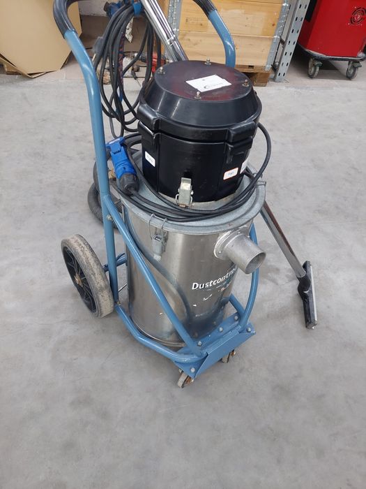 Odkurzacz do wody szlamu Dustcontrol DC 75W  wbudowana pompa fra. VAT