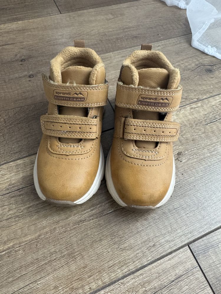 Buty chłopięce rozmiar 25 sprandi ccc