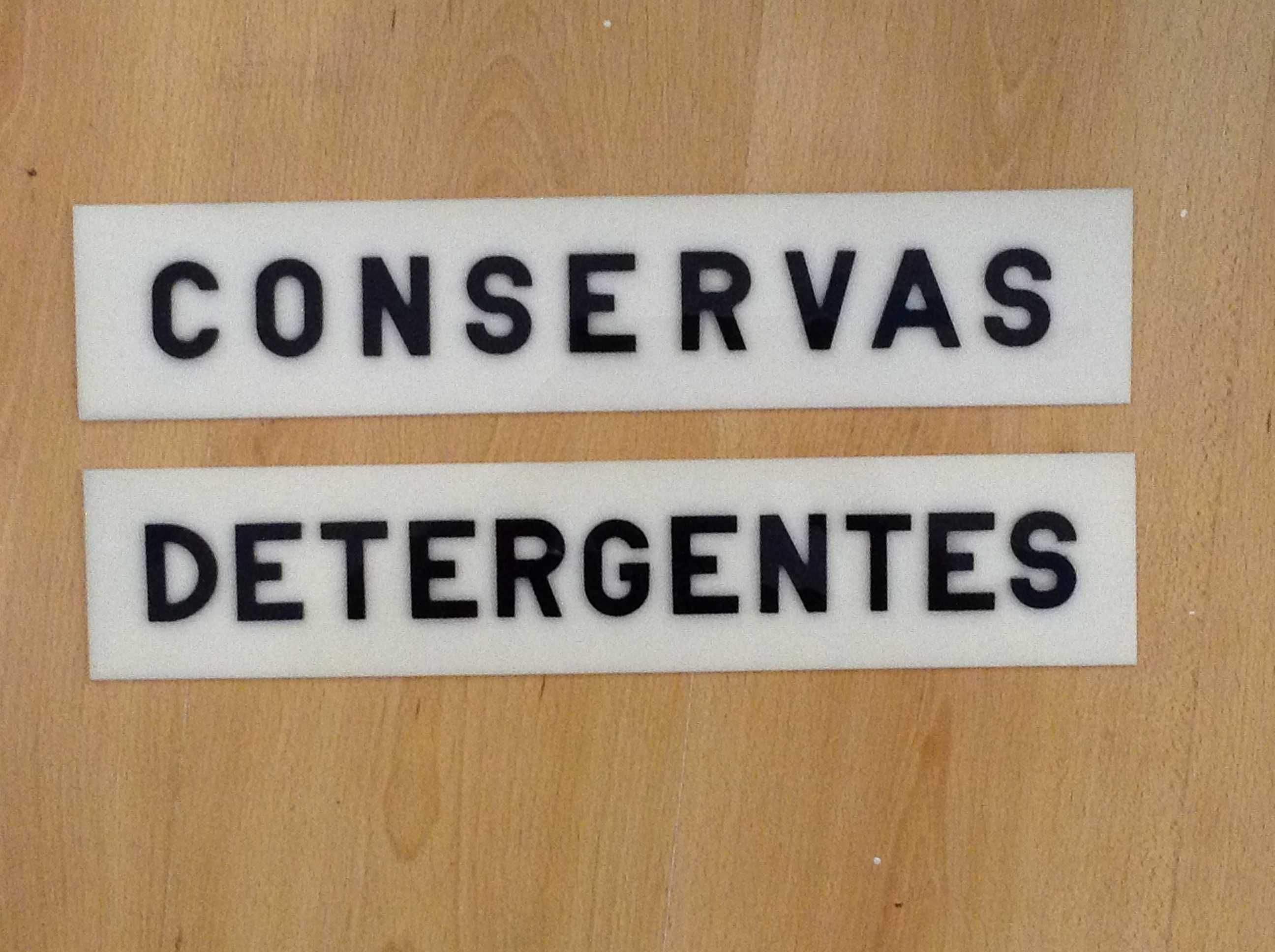 Placas em acrílico Antigas -Letras relevo Publicidade - Chá -Conservas