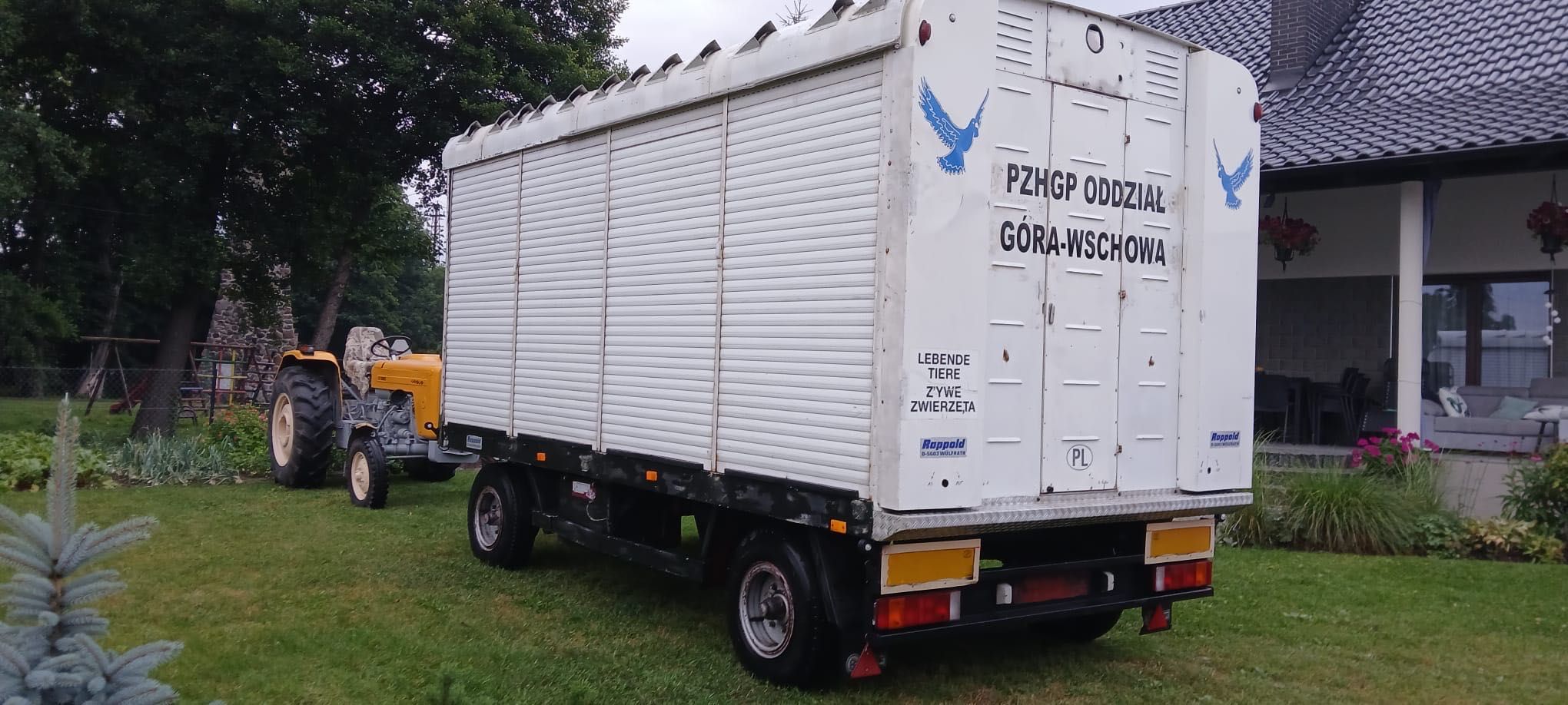 Przyczepa do przewozu gołębi zarejestrowana