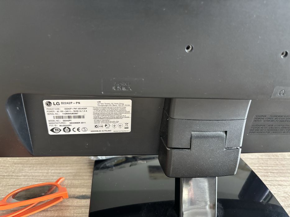 Monitor LG D2242P Funkcja 3D ! Akcesoria okulary