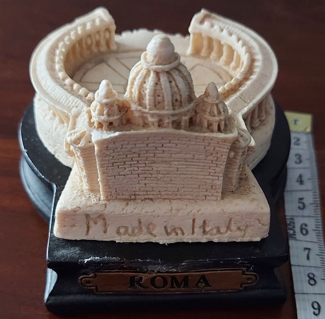 Zabawki, pamiątki z Rzymu. Roma. Italy