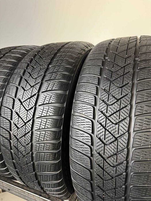 225/45/18 R18 Pirelli Sottozero 3 95V RSC 4шт Зимова шина 7-8мм 255/40