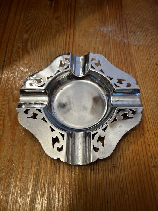 Popielniczka metalowa PRL vintage retro