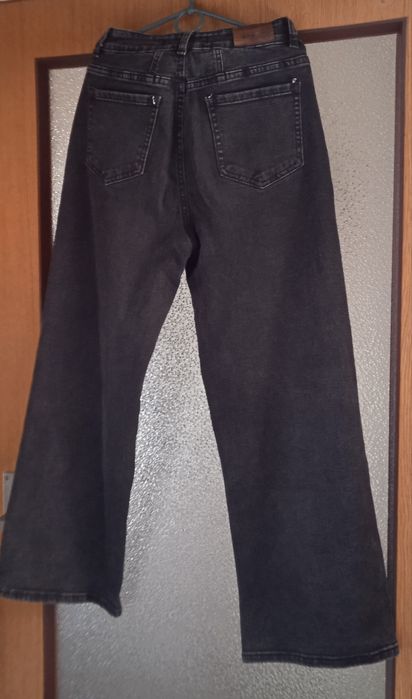 Продам джинсы женские