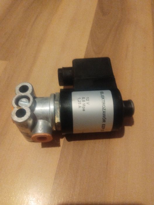 Sprzedam elektrozawór 12 V