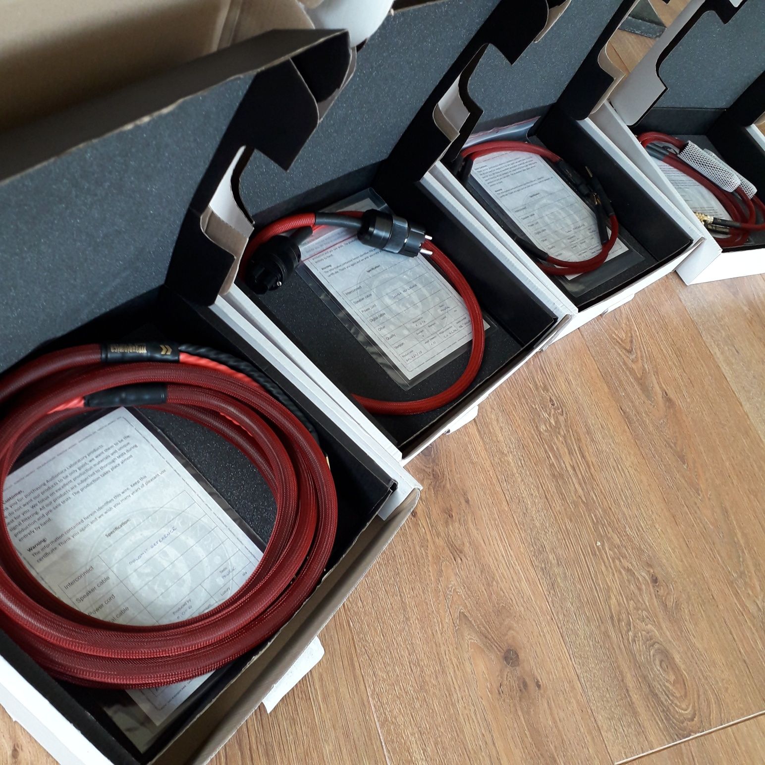 Interconnect Audiomica Laboratory Rhod Reference XLR lub RCA 1m Luxury