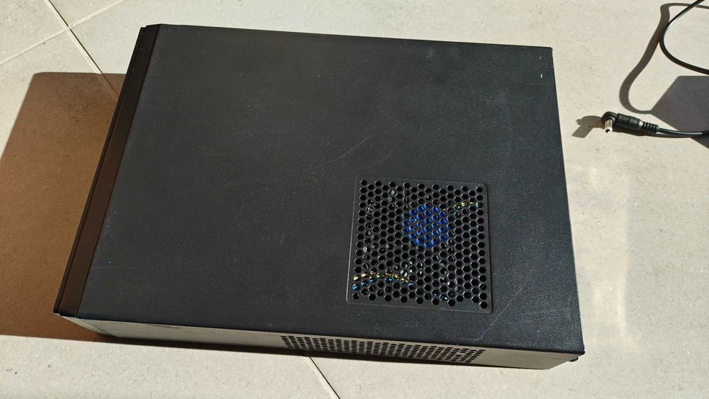 Niesprawny komputer m-itx. h110, i3 6100, 8GB ram.