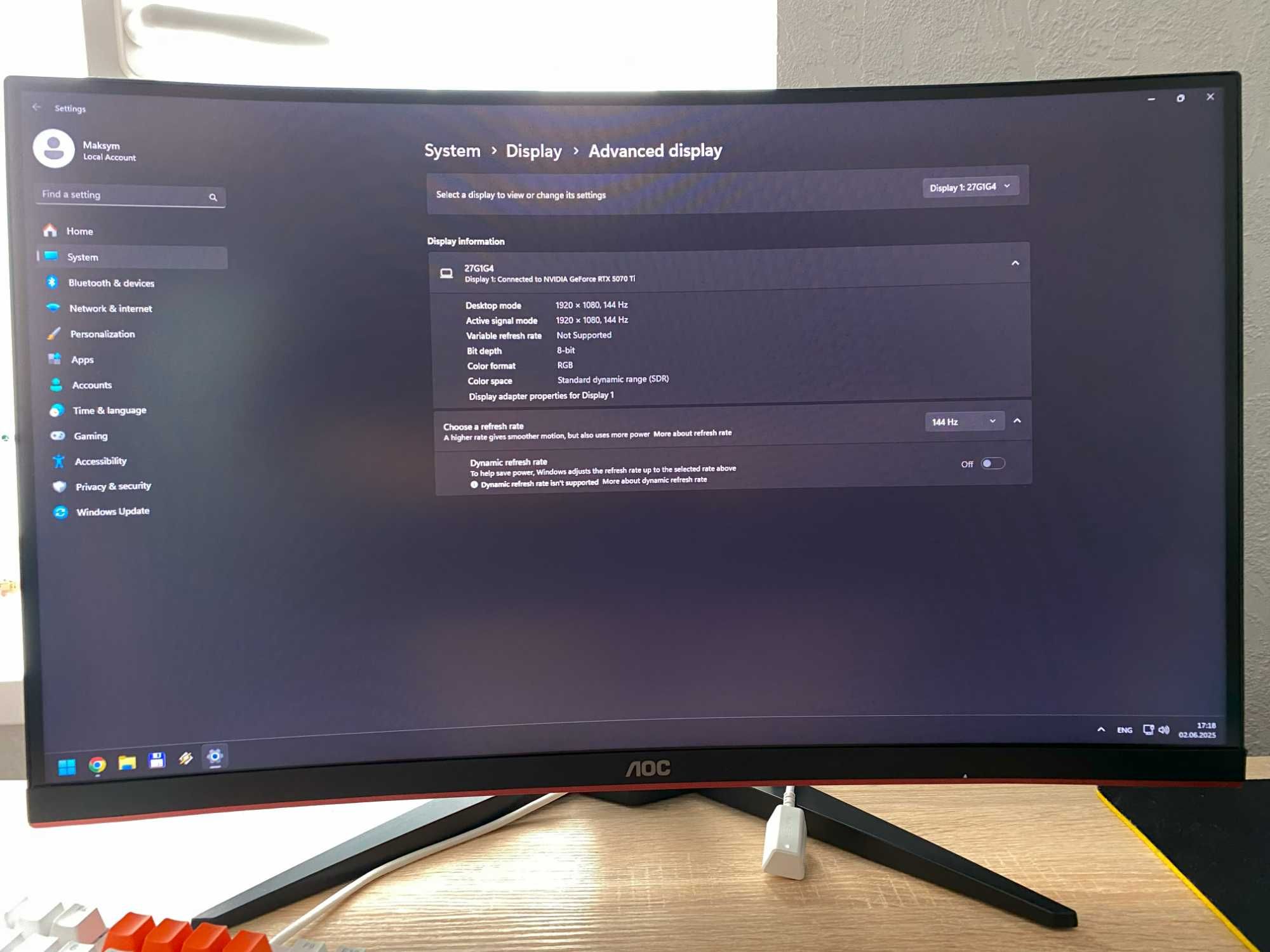 Монітор безрамковий AOC C27G1 27" VA 144 Hz Curved FullHD 1ms MRPT