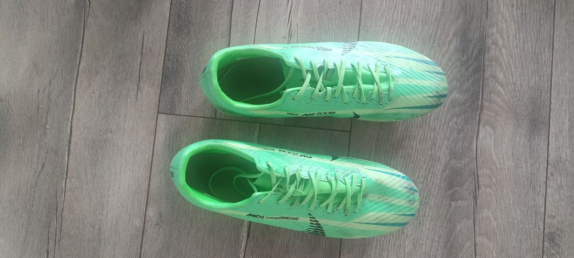 Korki piłkarskie Nike Mercurial