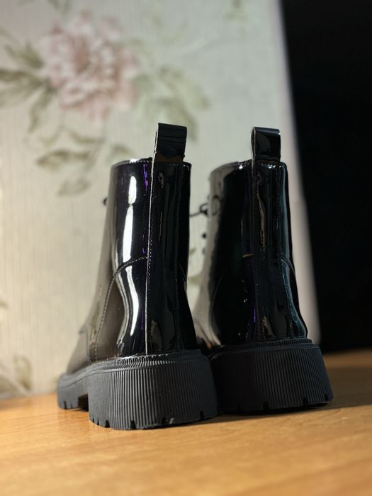 Чорні чоботи