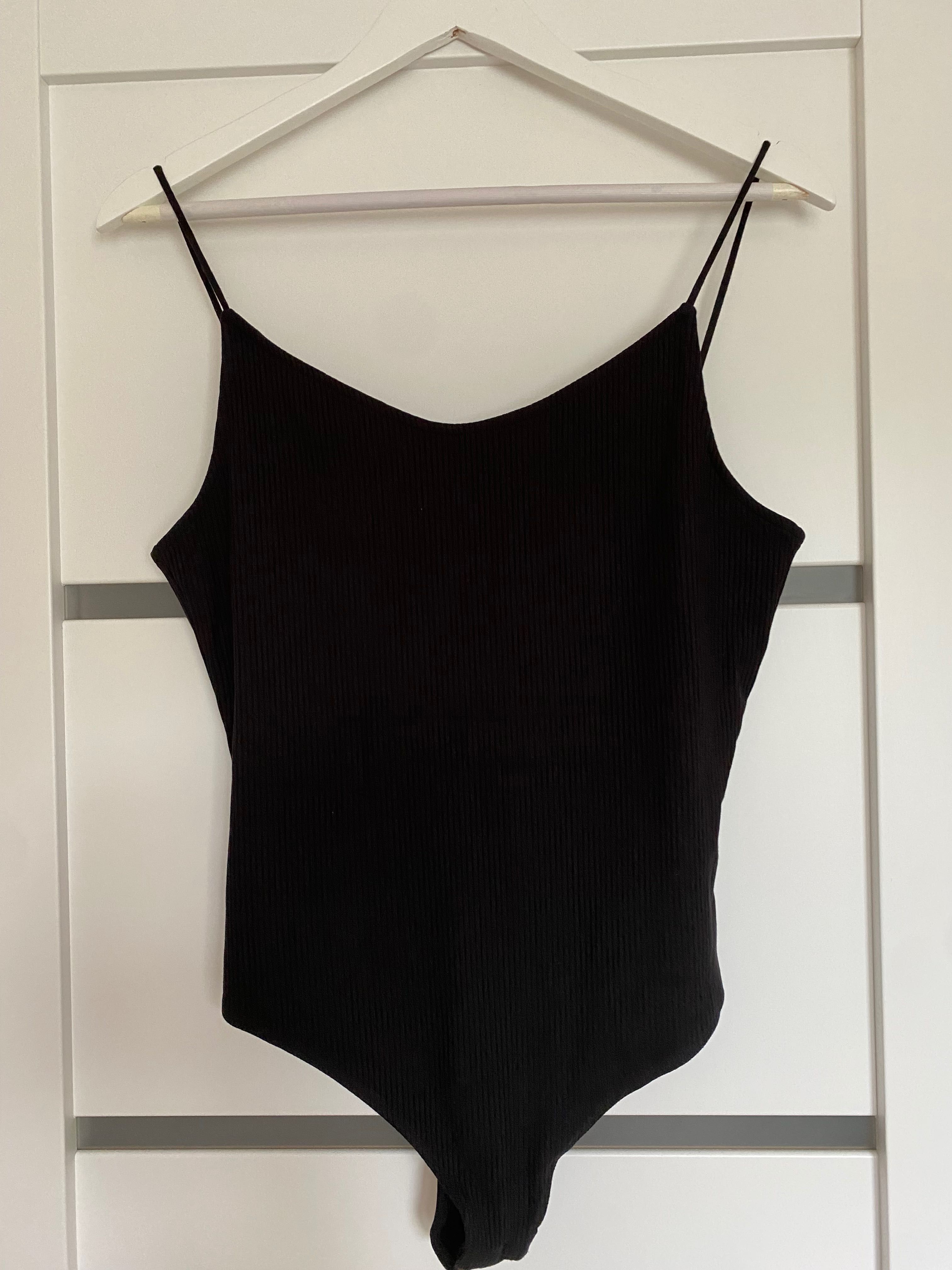 Body H&M odkryte plecy