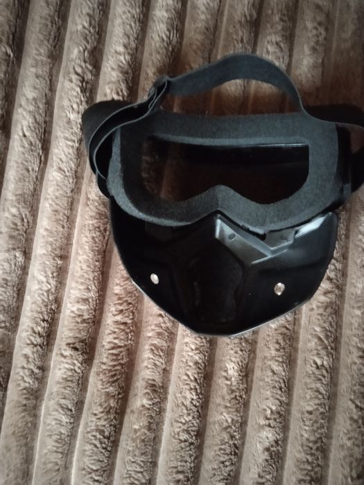 Універсальна маска для мотоциклістів