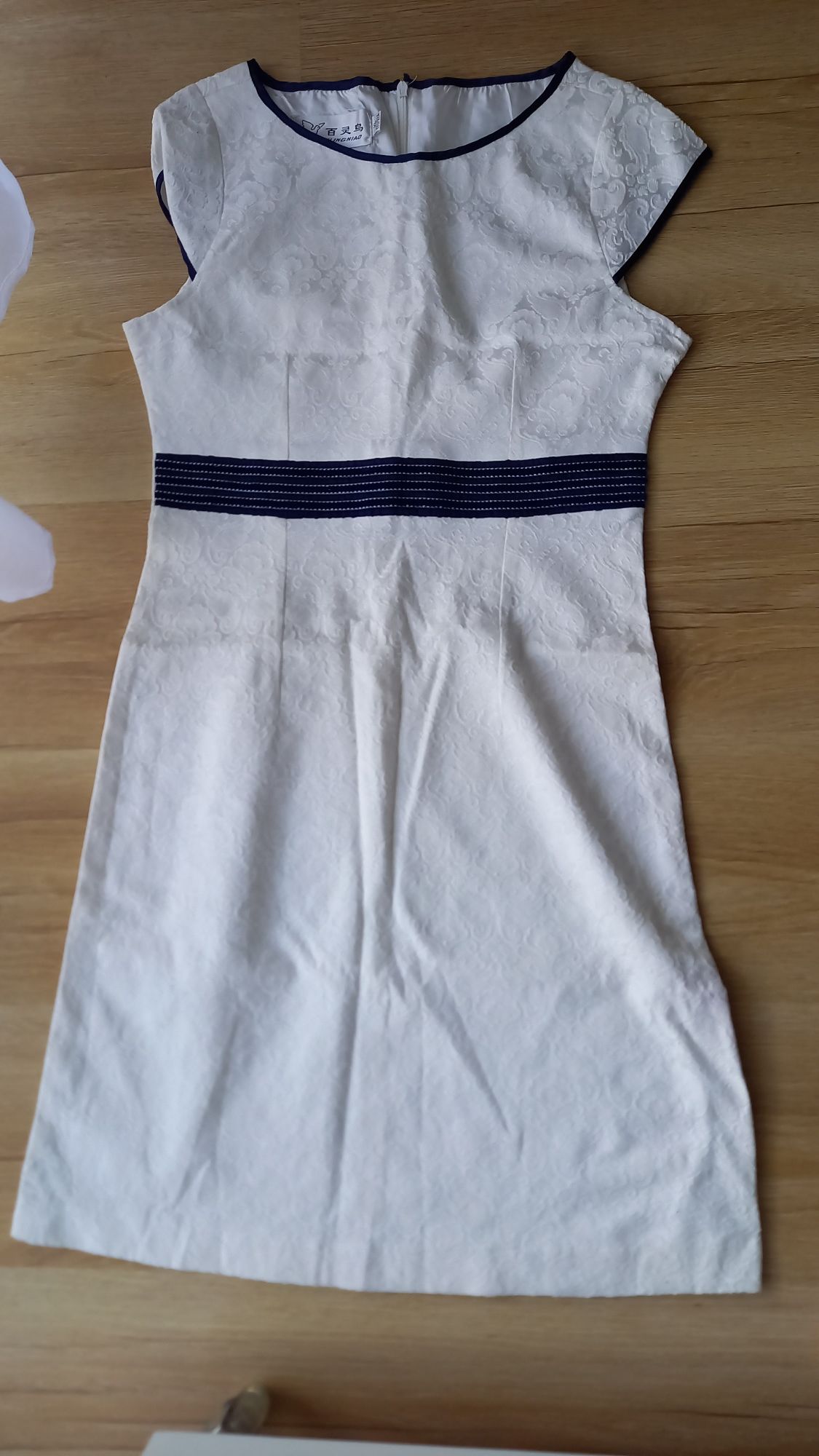 Sukienka biała suknia r.m nowa na komunie biały haft