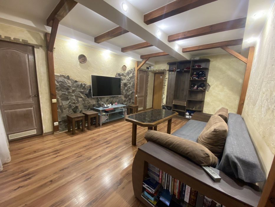 Продаж 3 кімнатної квартири в центрі міста