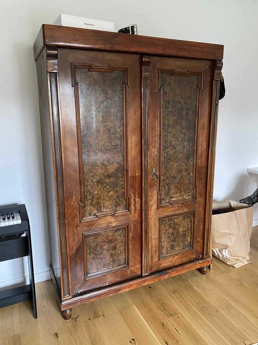 SZAFA antyczna z litego drewna