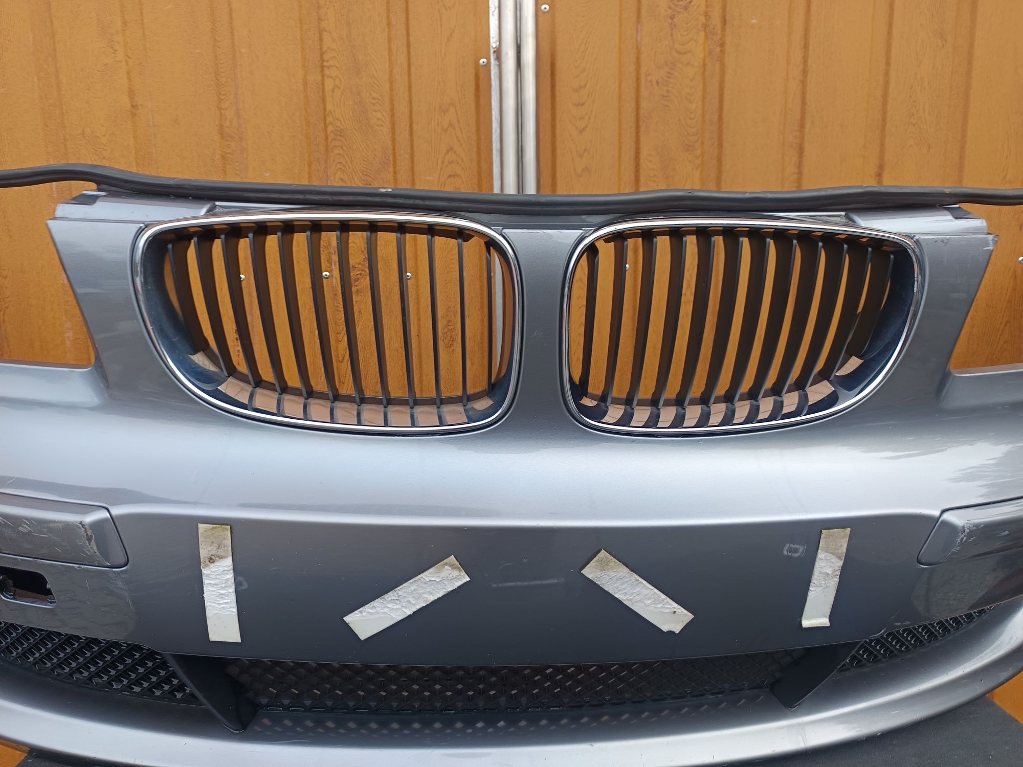 BMW 1 E81 Zderzak Przedni