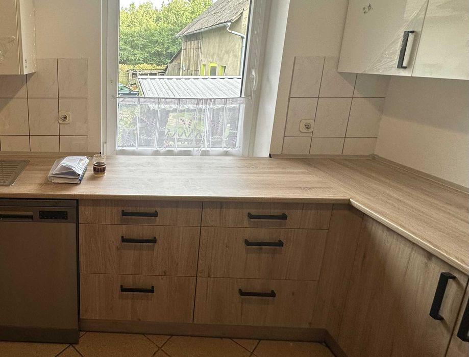 Montaż i łączenie blatów HPL, laminat, drewno (na łyżwę i prosto itp)