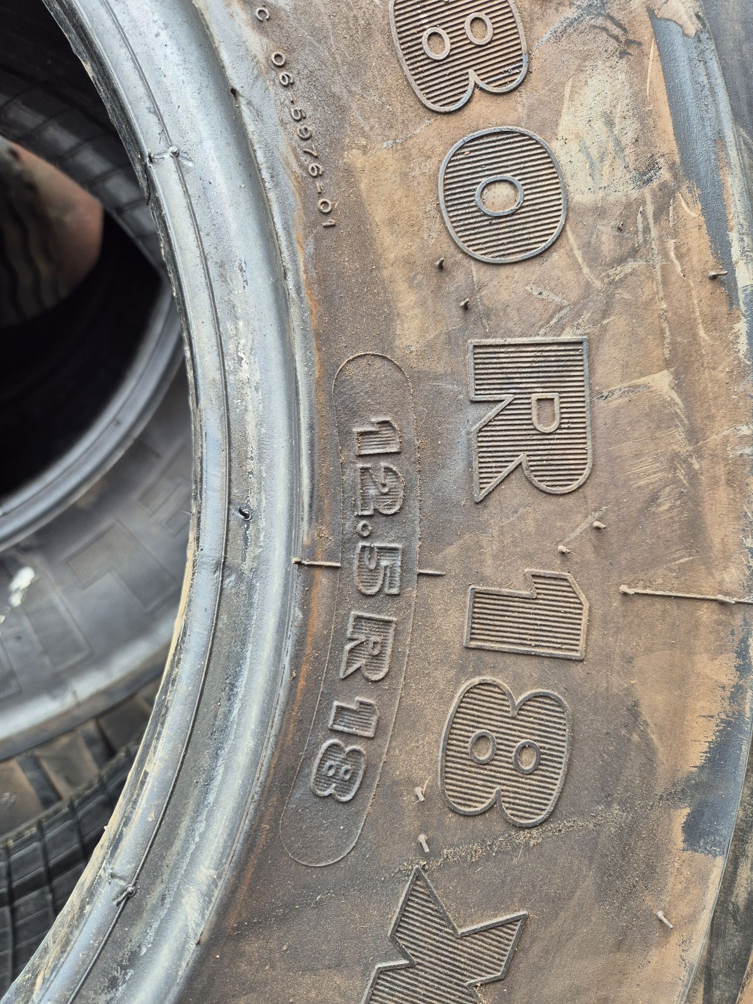 Opony 335/80r18  340/80r18  12.5r18 Michelin