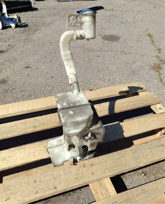 Бачок Омывателя Расширительный VW Jetta 2011-2017