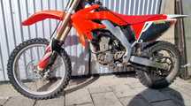 Honda CRF250.