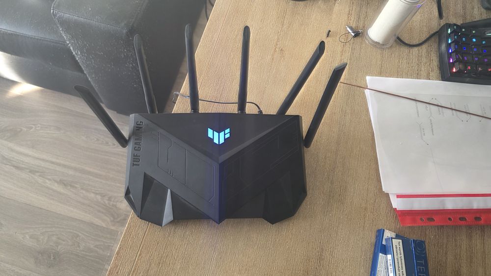 Router asus tuf ax5400