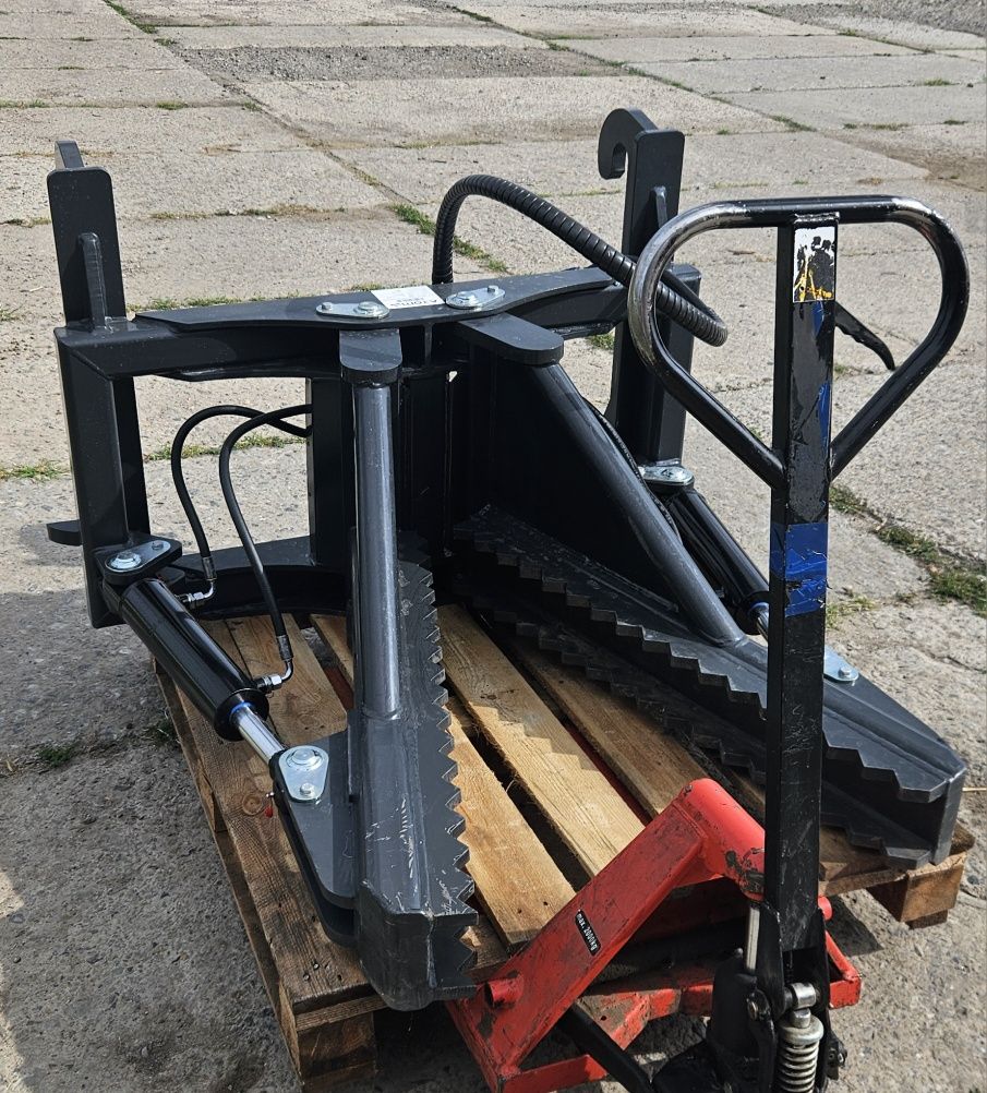 Викорчувавч на JCB крокодил