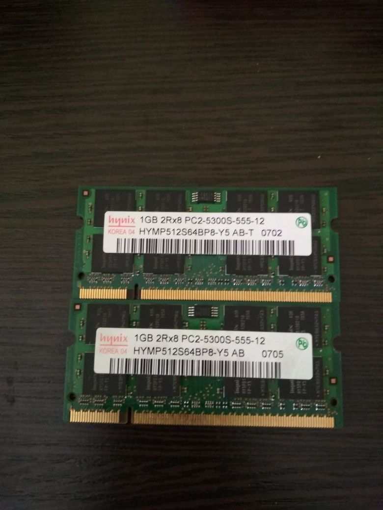 Планки пам'яті DDR2 по 1Gb