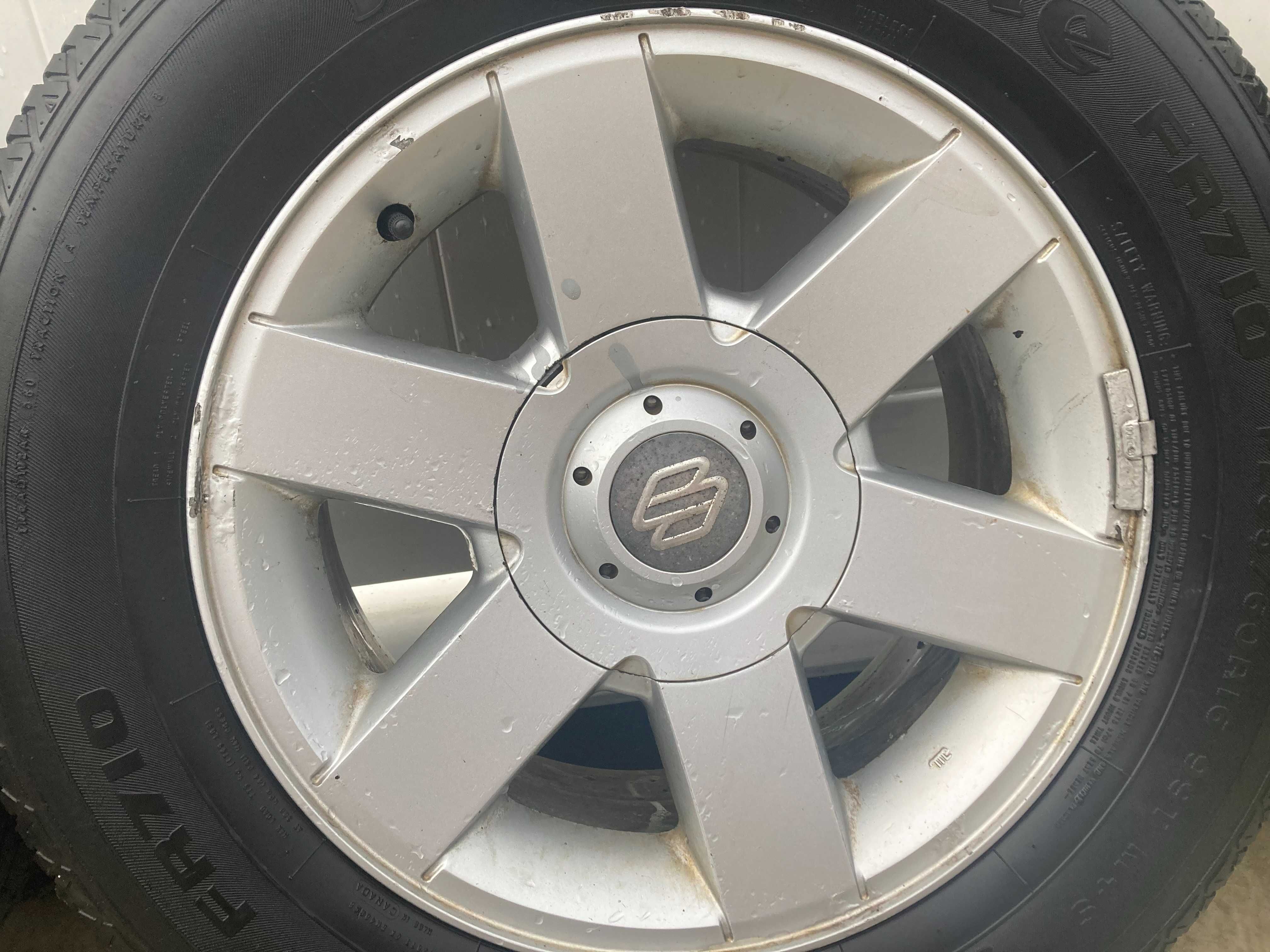 Колеса SUZUKI  VITARA 235/60 R16 . Підходять : Волга , Ніва , УАЗ.