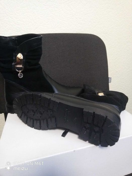 Продам зимние ботинки, размер 39