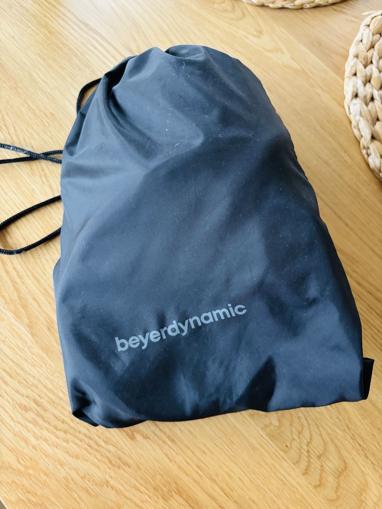 Beyerdynamic DT 990 PRO 250 Ohm – stan bardzo dobry – 390 zł