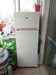 Frigorífico + congelador beko+prateleiras de frigorifico