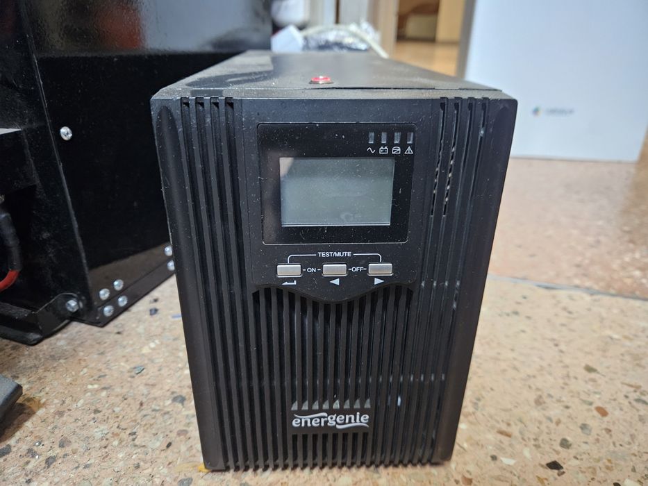 Ups Energenie EG-UPS-PS3000-01 с чистым синусом на литиевом акб